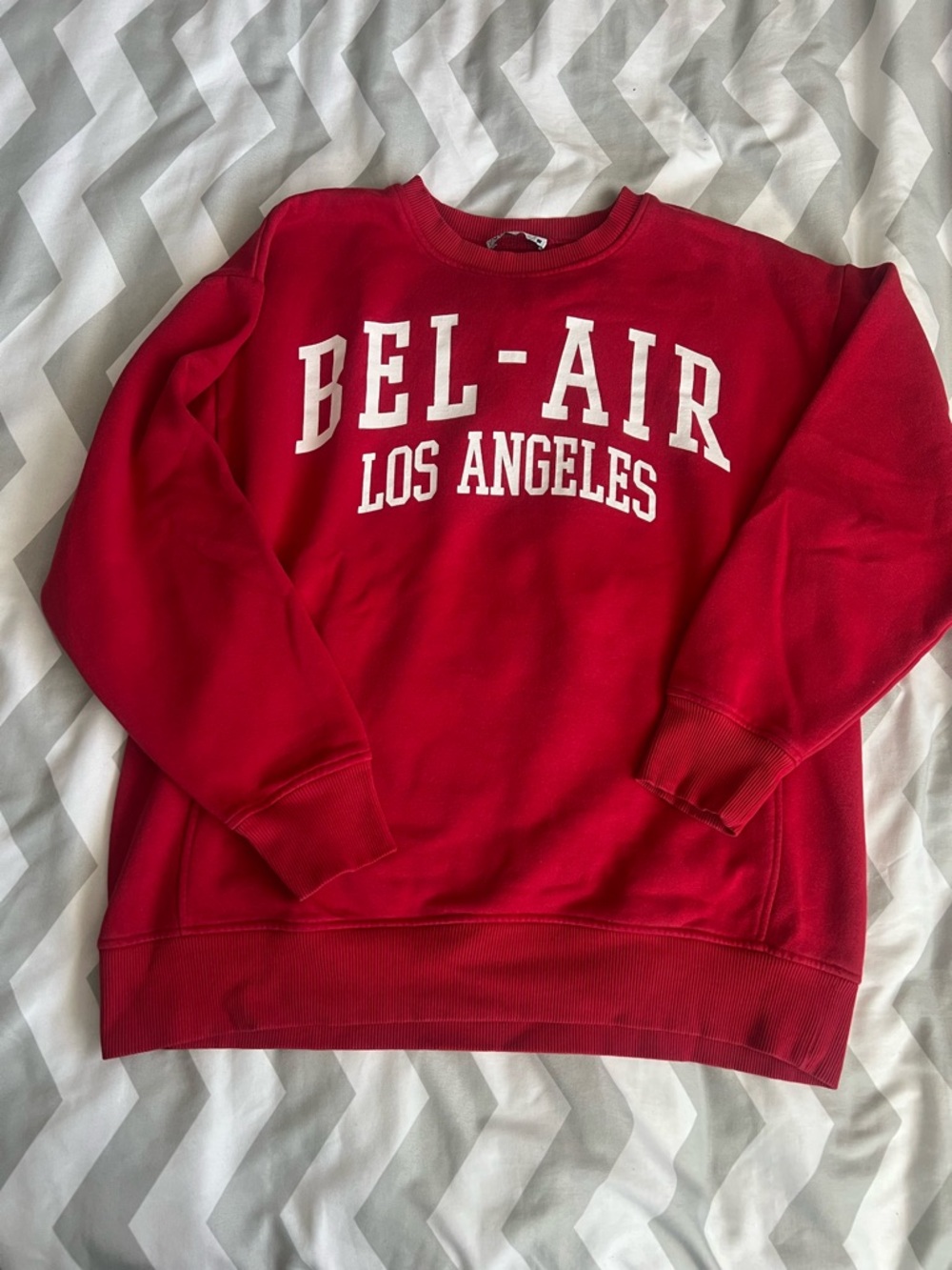 Zara Women’s Graphic Los Angeles crewneck